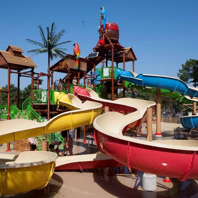 bordeaux campsite with water park 650x650 1
