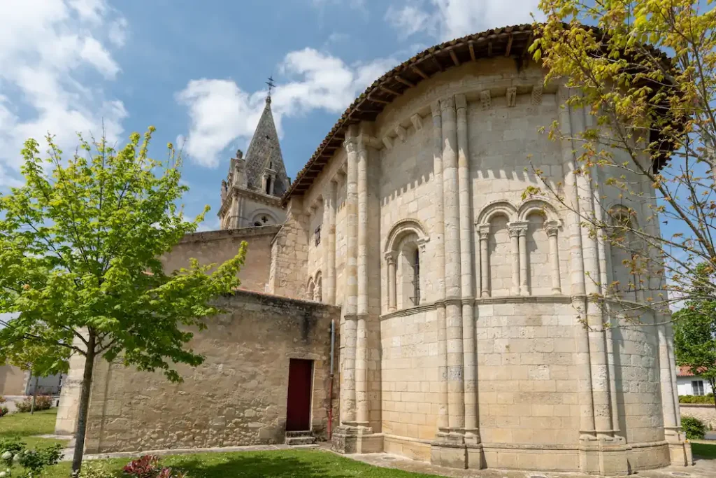 Eglise d'Avensan près du camping